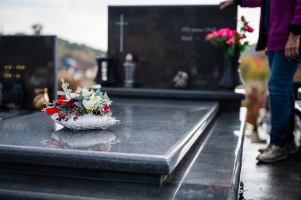 The Art of Personalization: Custom Headstone Design Trends